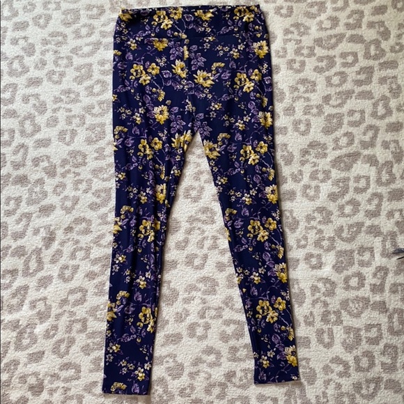 Lularoe TC Leggings - Picture 3 of 4